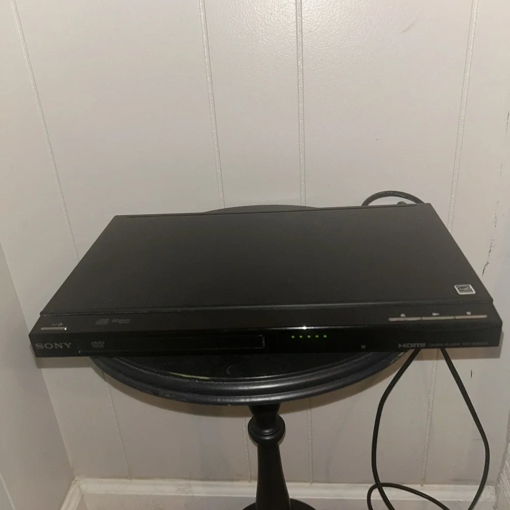 Sony DVP-SR500H CD DVD Player HDMI 1080p Upscaling Black Compact Home Theater